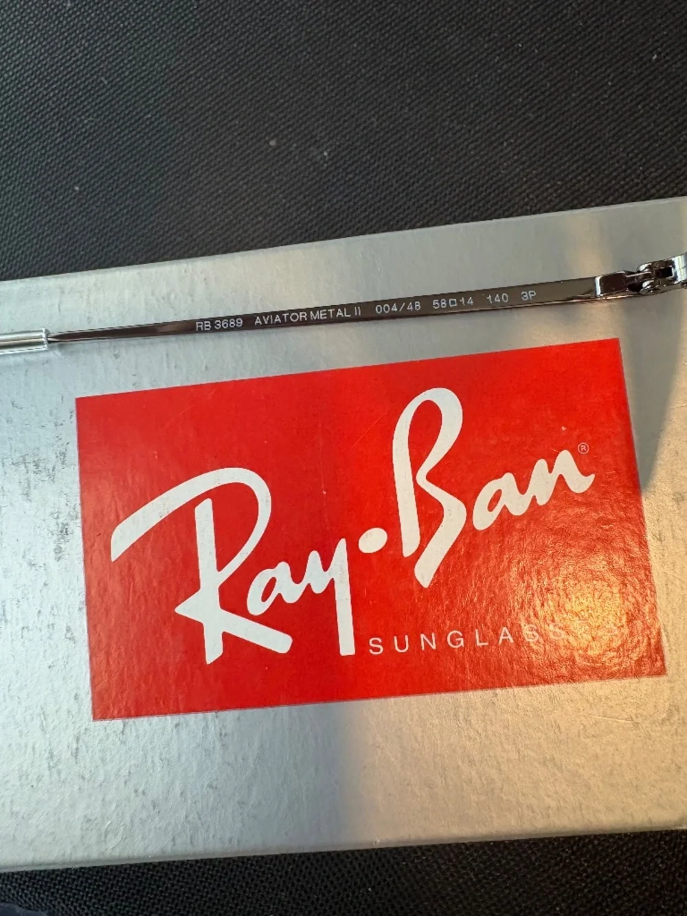 Ray-Ban Aviator Metal II polarized sunglasses (RB3025)